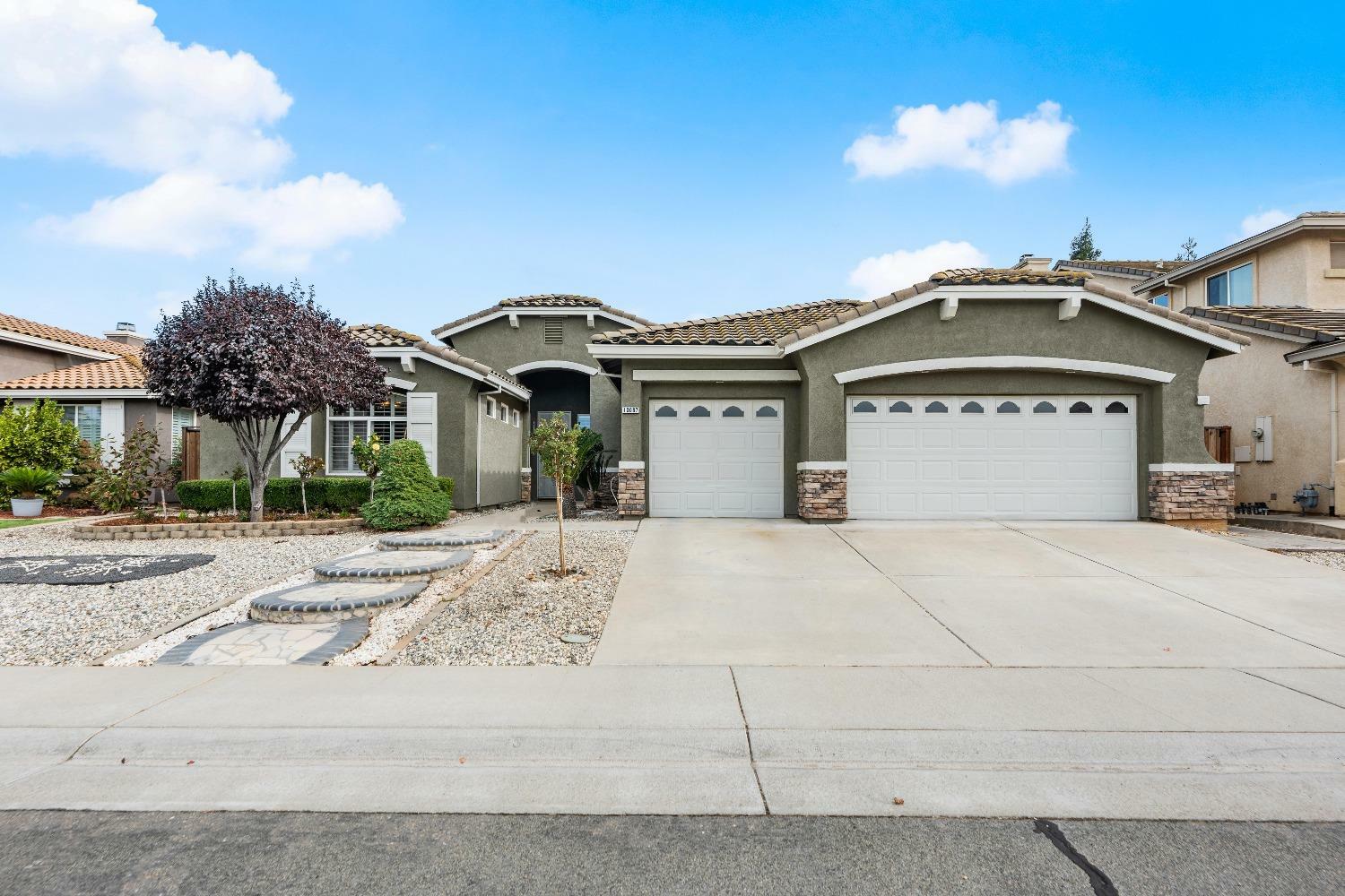 Property Photo:  10087 Wyatt Ranch Way  CA 95829 