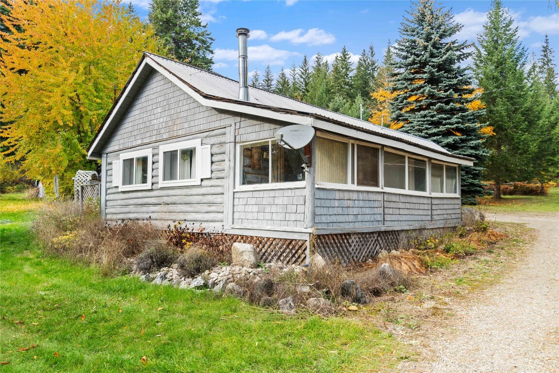 Property Photo:  3901 65 Avenue  BC V1E 3A5 