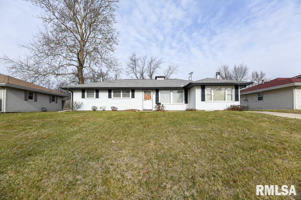 2103 W Cimarron Drive  Peoria IL 61614 photo