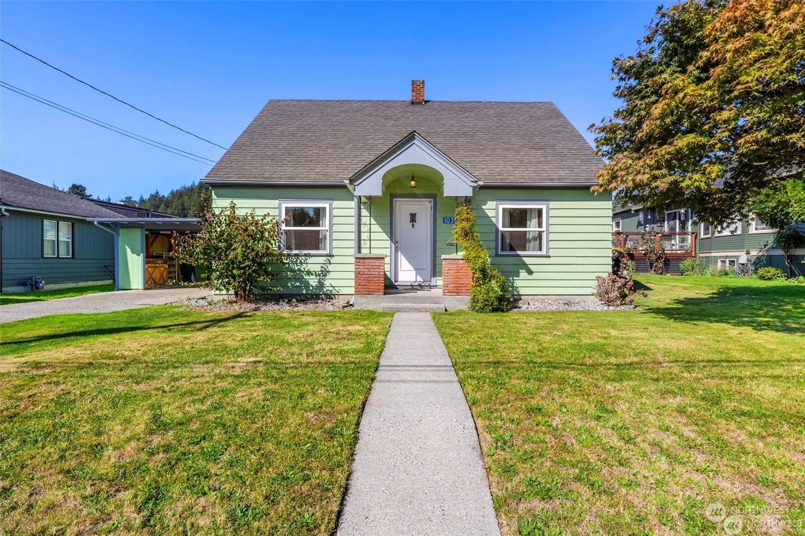 Property Photo:  1035 E Fairhaven Avenue  WA 98233 