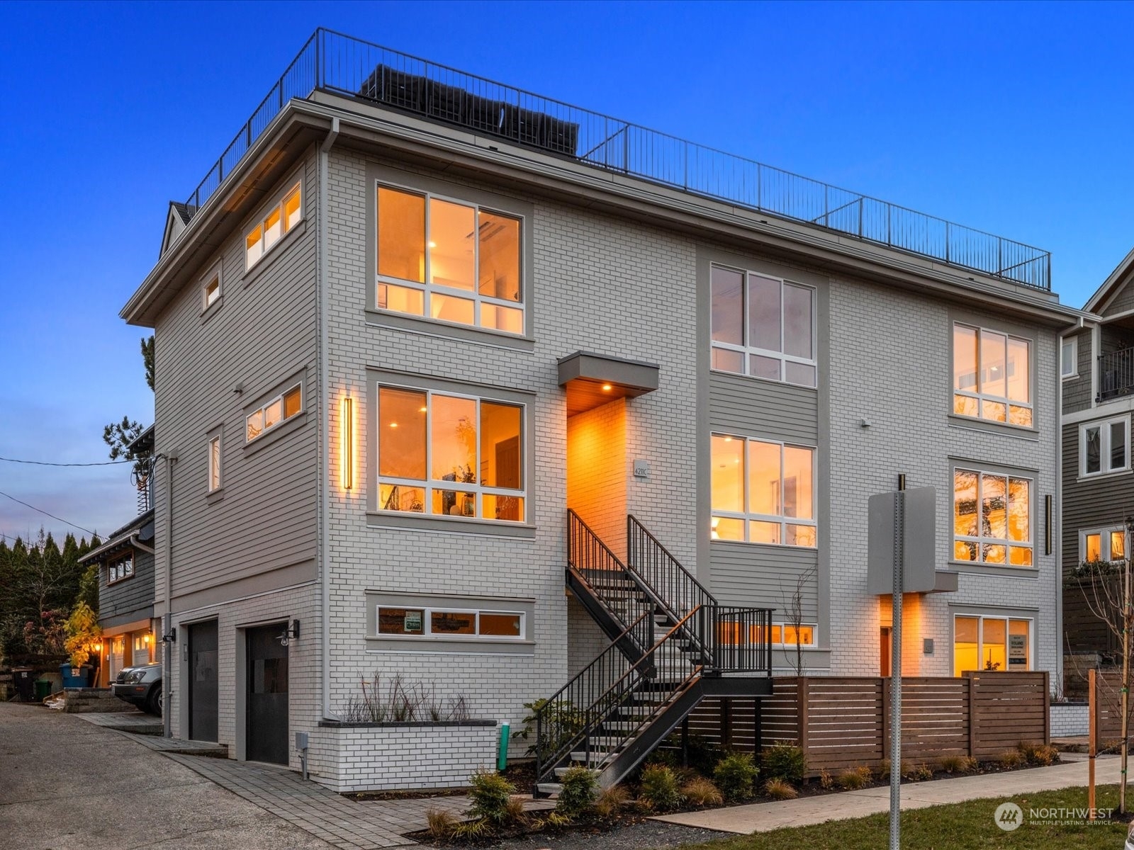 Property Photo: 4211 E McGilvra Street C WA 98112
