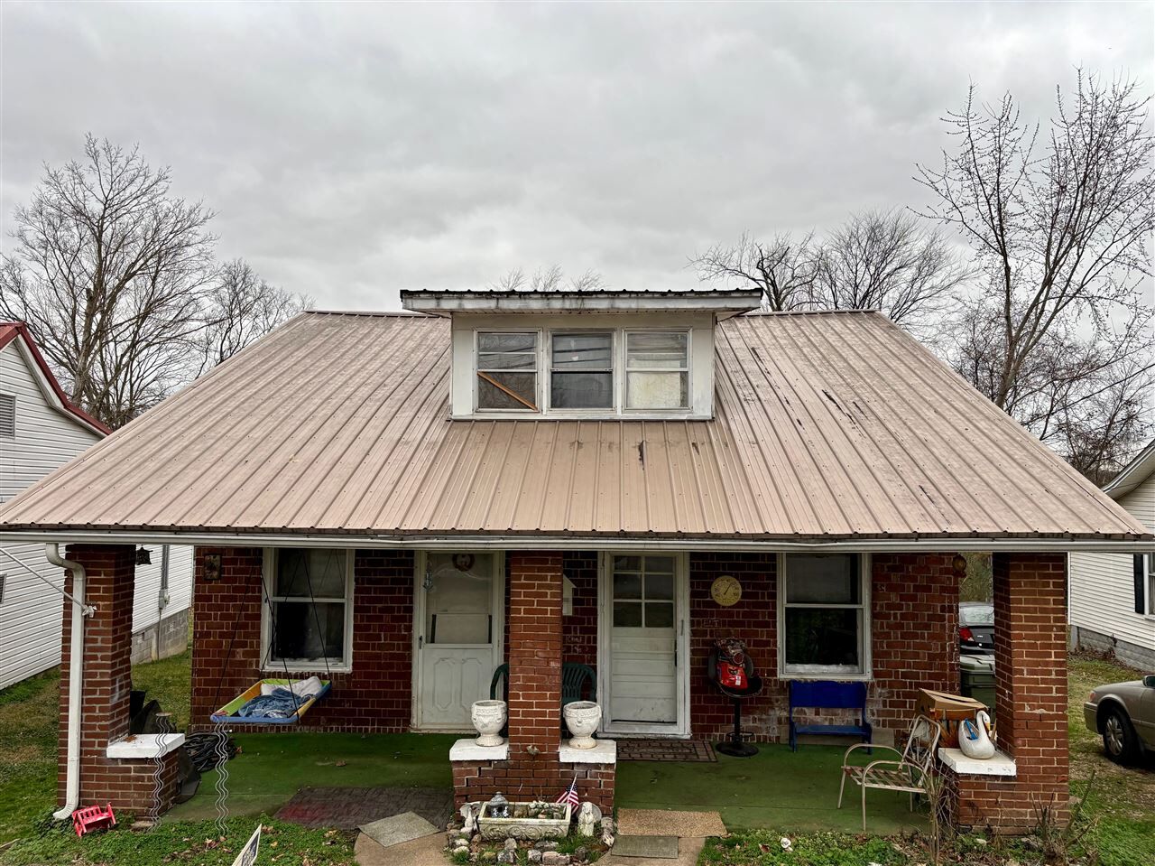 Property Photo:  120 E Oak Street  KY 42164 
