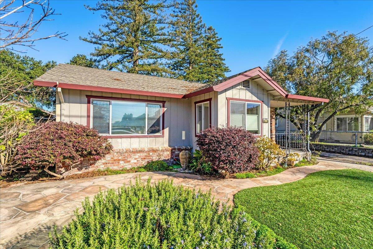 Property Photo:  121 Chilverton Street  CA 95062 