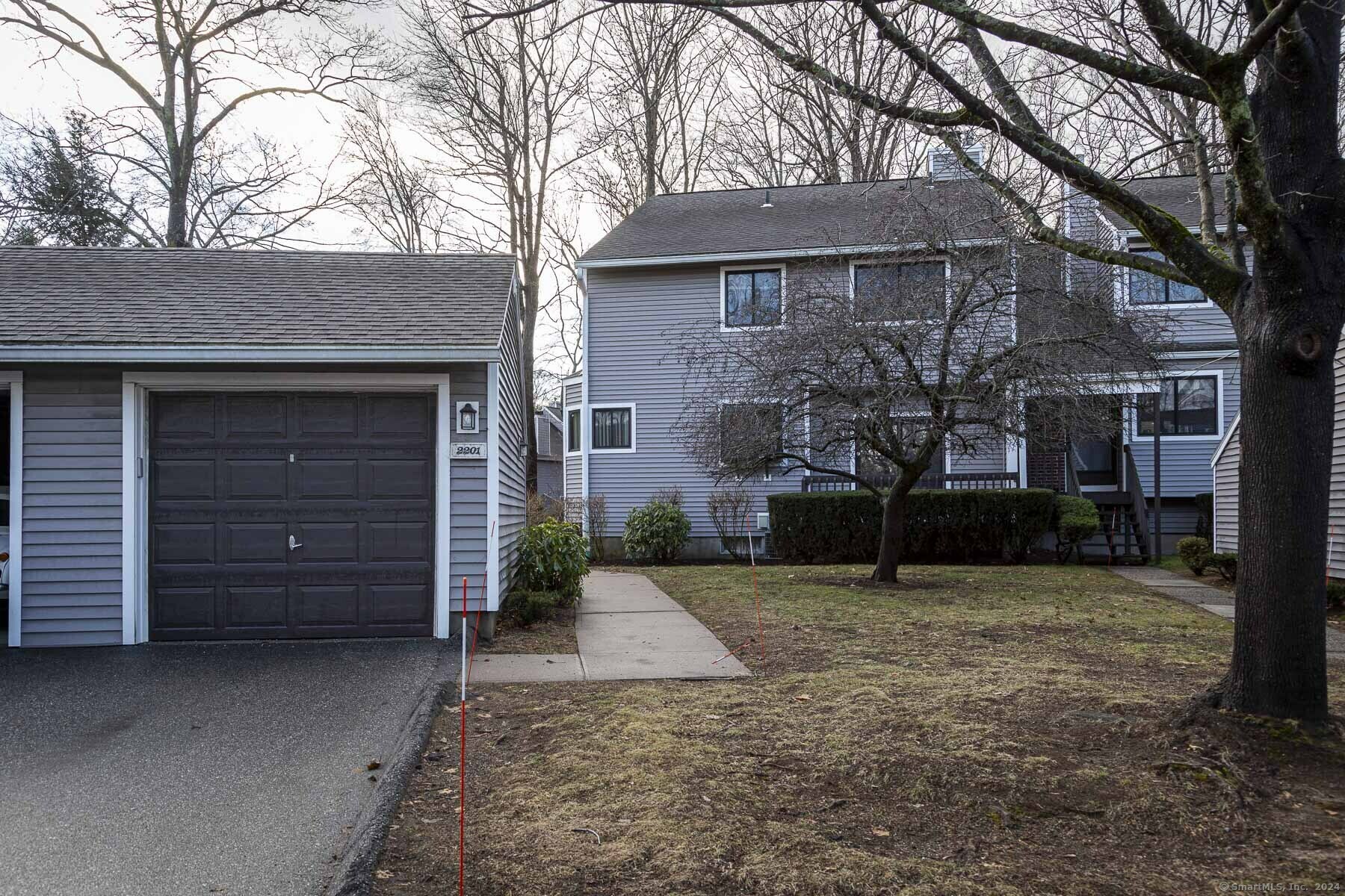 Property Photo:  2201 Mill Pond Drive 2201  CT 06074 