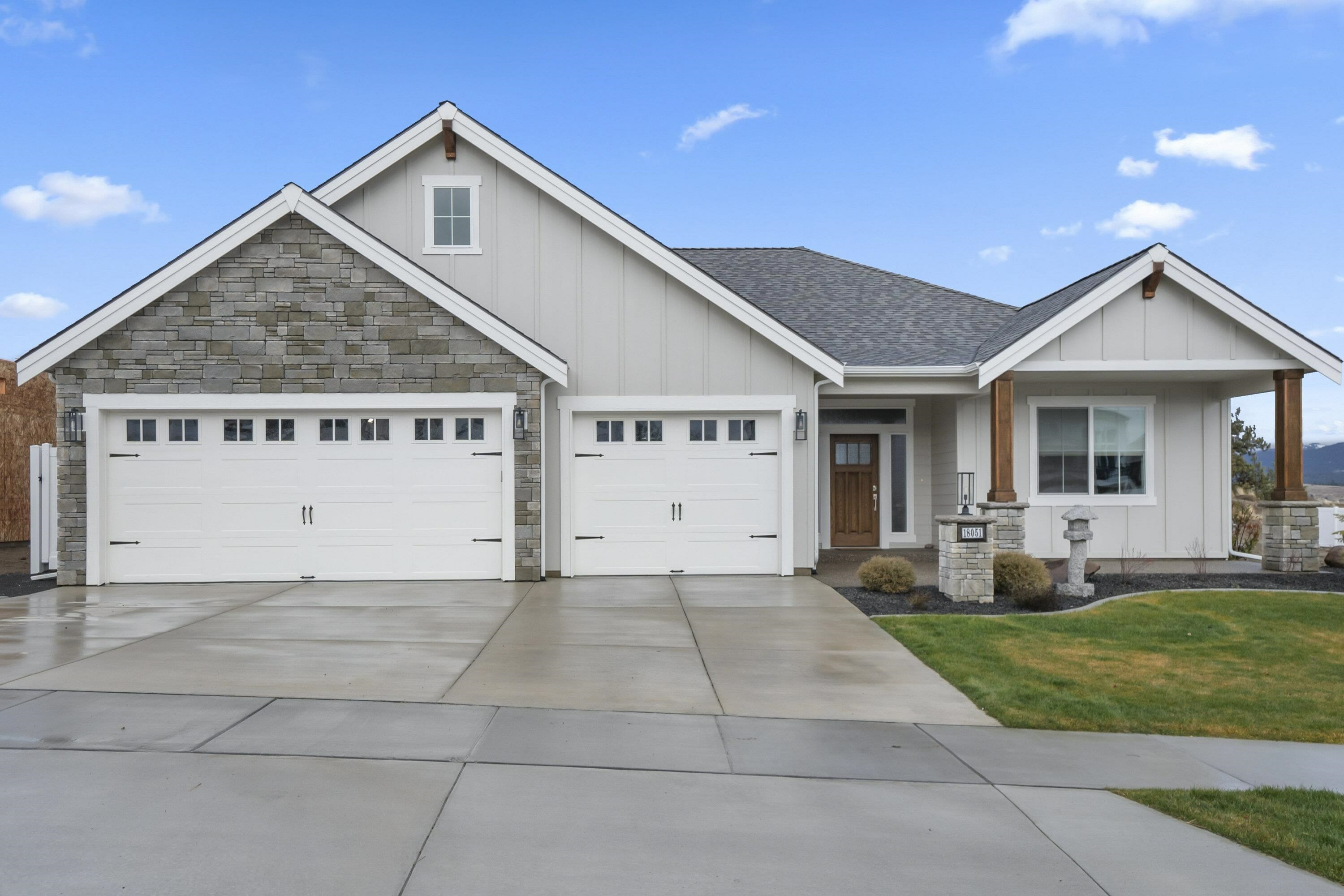 Property Photo:  18051 E Wind Rose Ct  WA 99016 