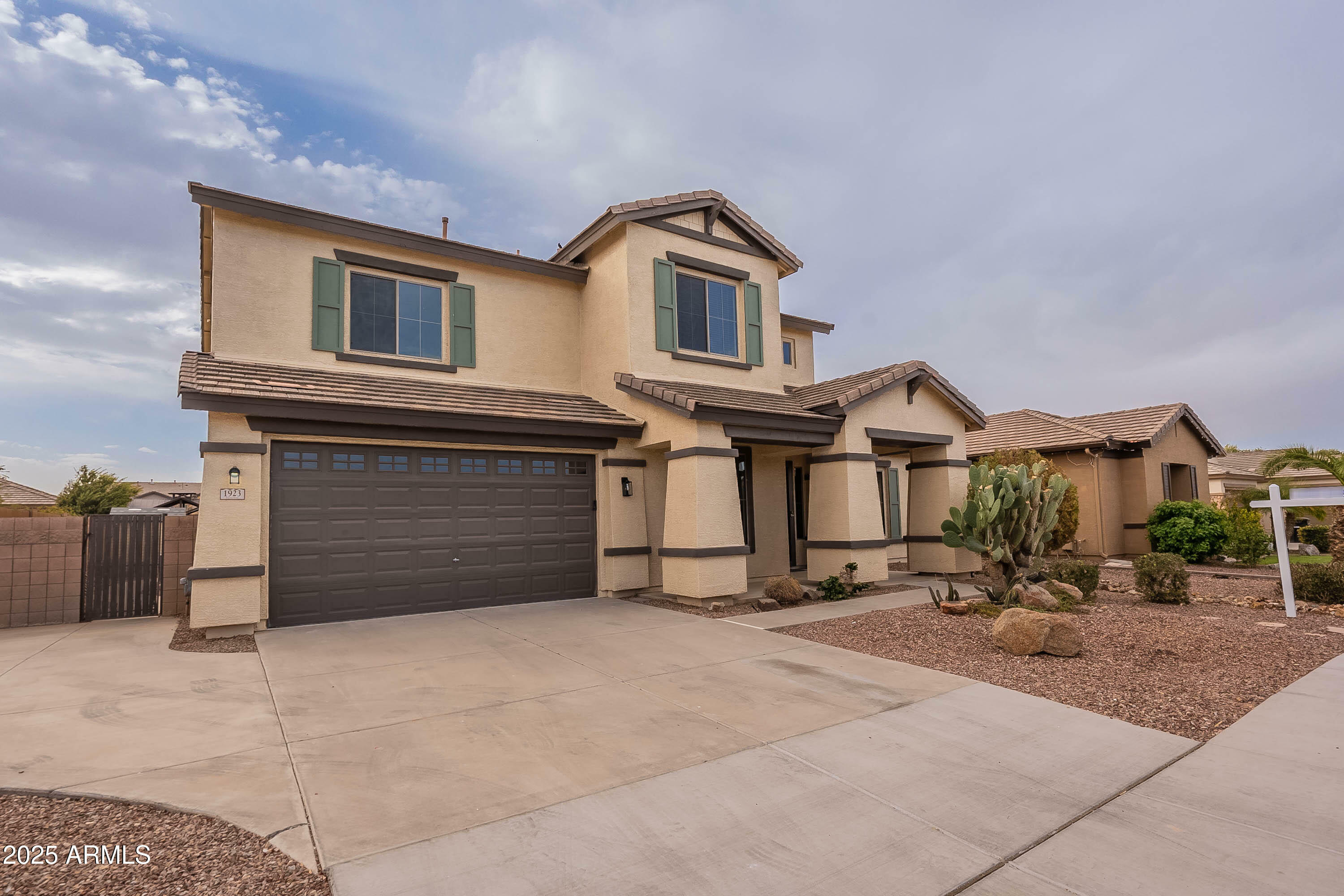 Property Photo: 1923 E Zion Way AZ 85249