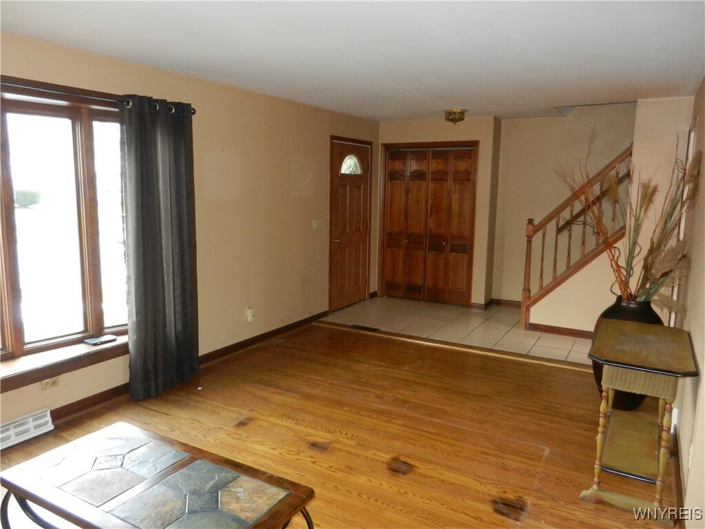 Property Photo:  134 Meadow Run  NY 14075 