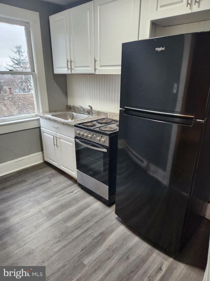 Property Photo:  320 New York St  PA 18509 