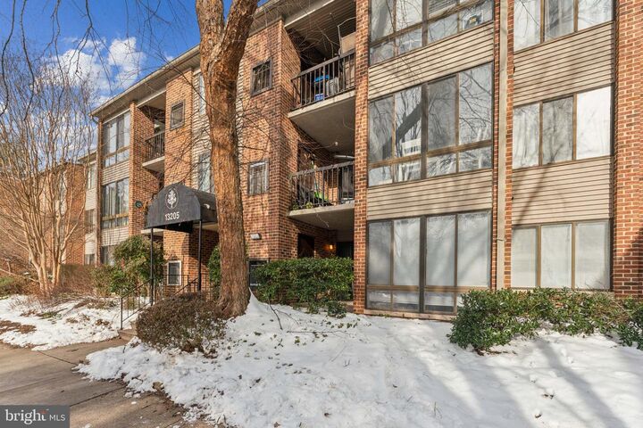 13205 Chalet Place 6-104  Germantown MD 20874 photo