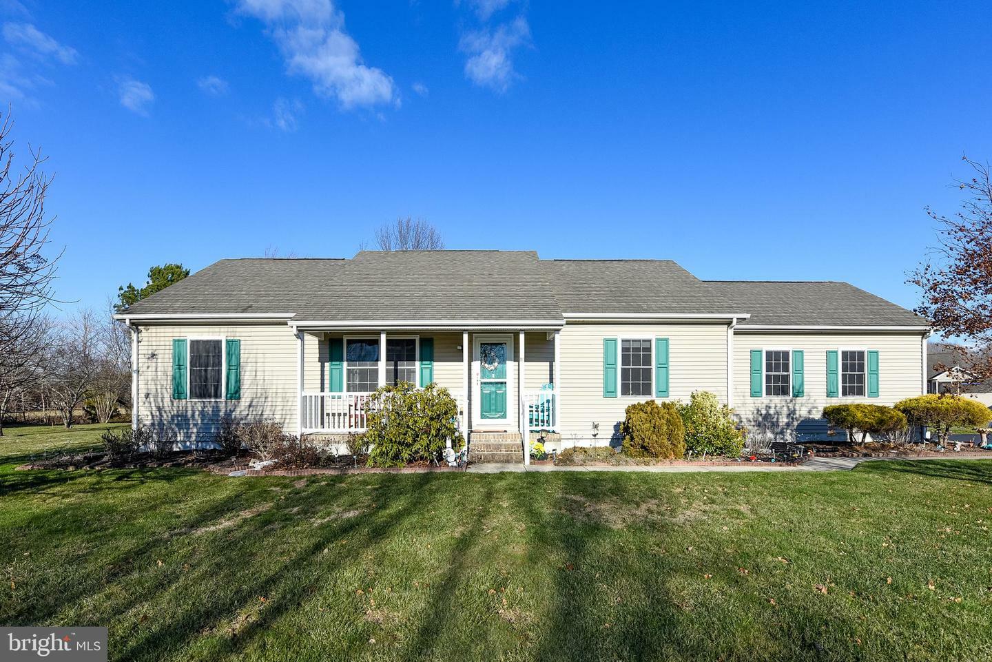 Property Photo:  10 Goldenrod Drive  DE 19947 