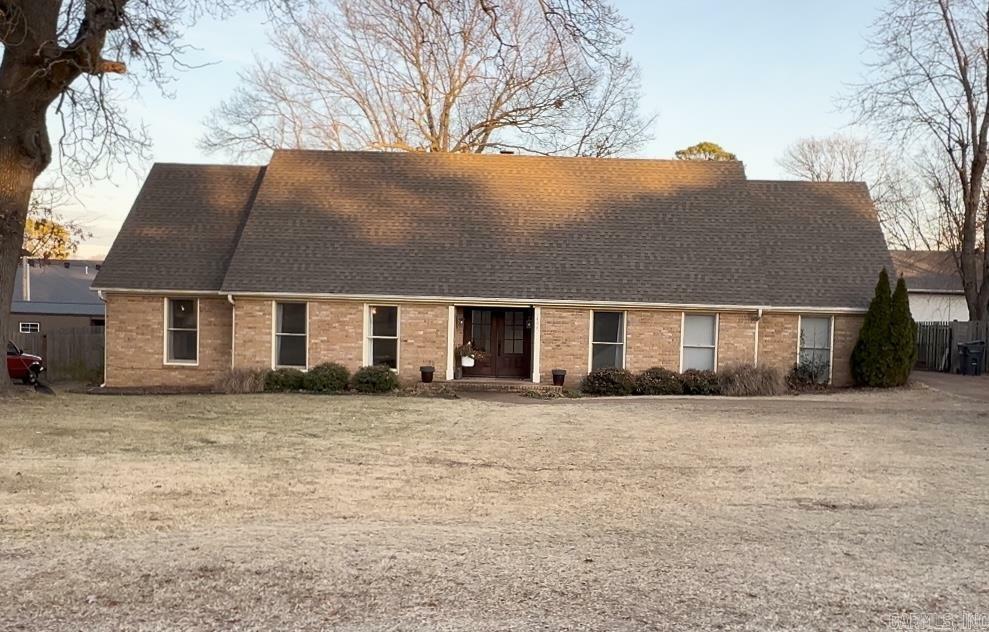 Property Photo:  1406 Hillcrest  AR 72401 