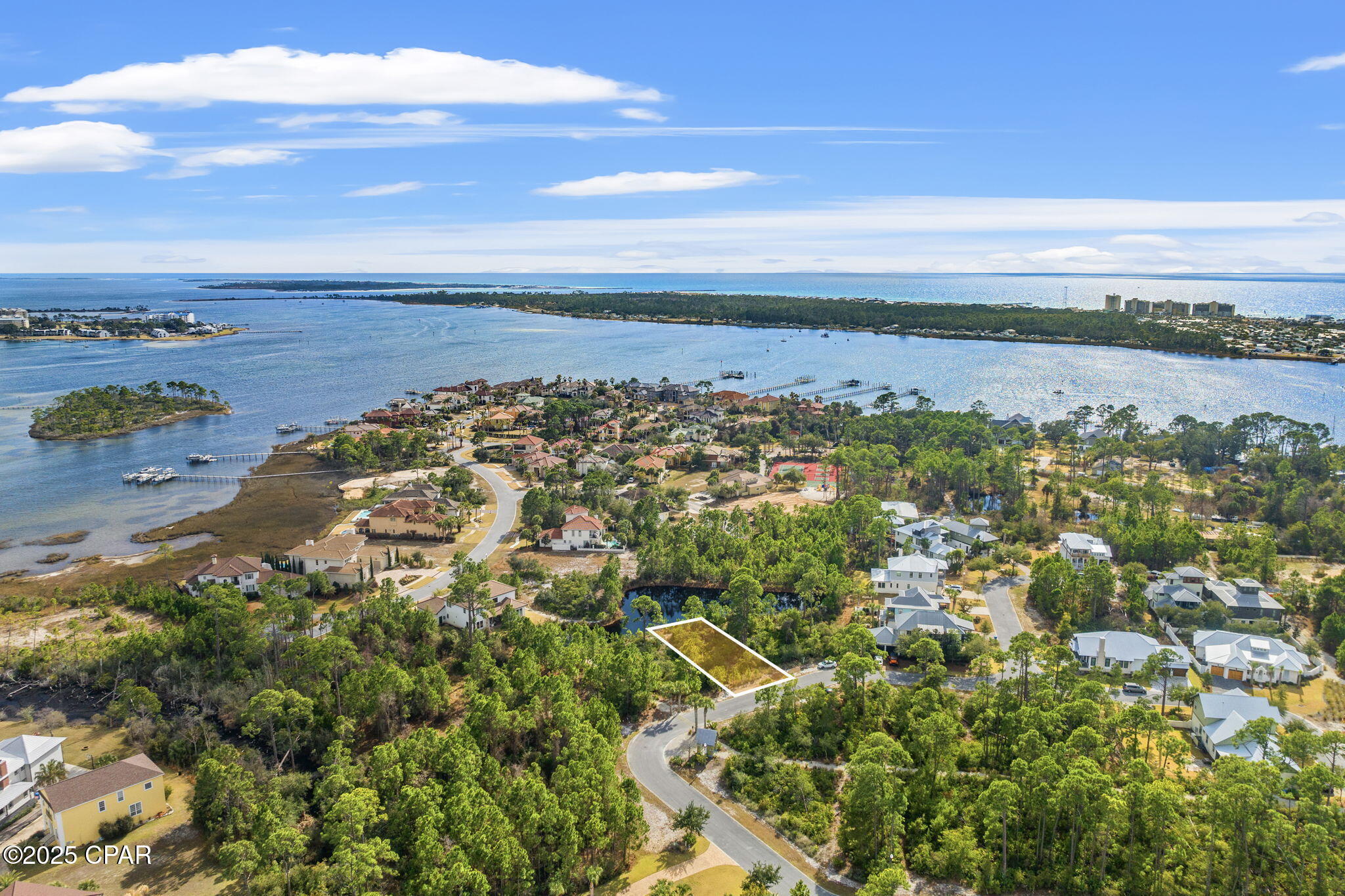 Property Photo:  136 Kingston Circle  FL 32408 