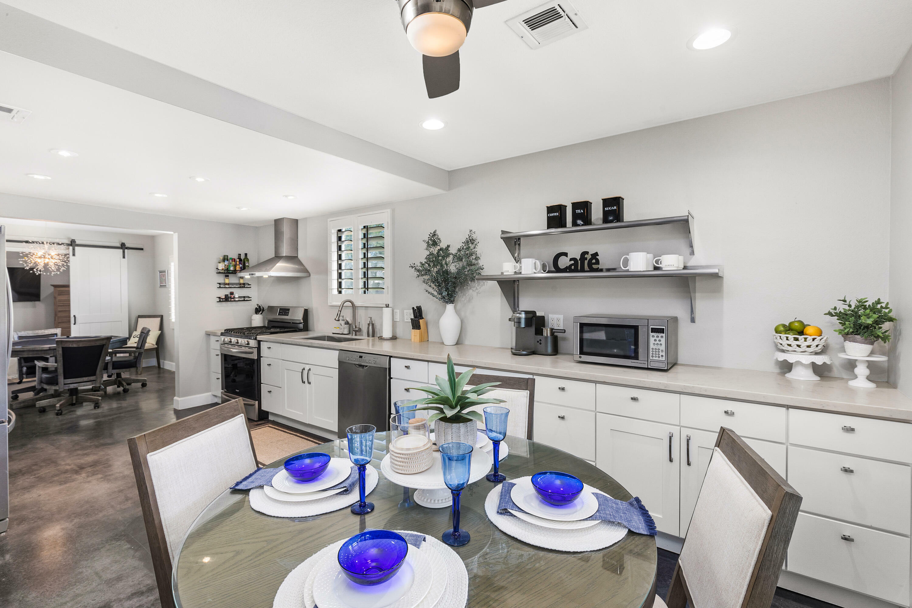 Property Photo: 78987 Bayside Court CA 92203