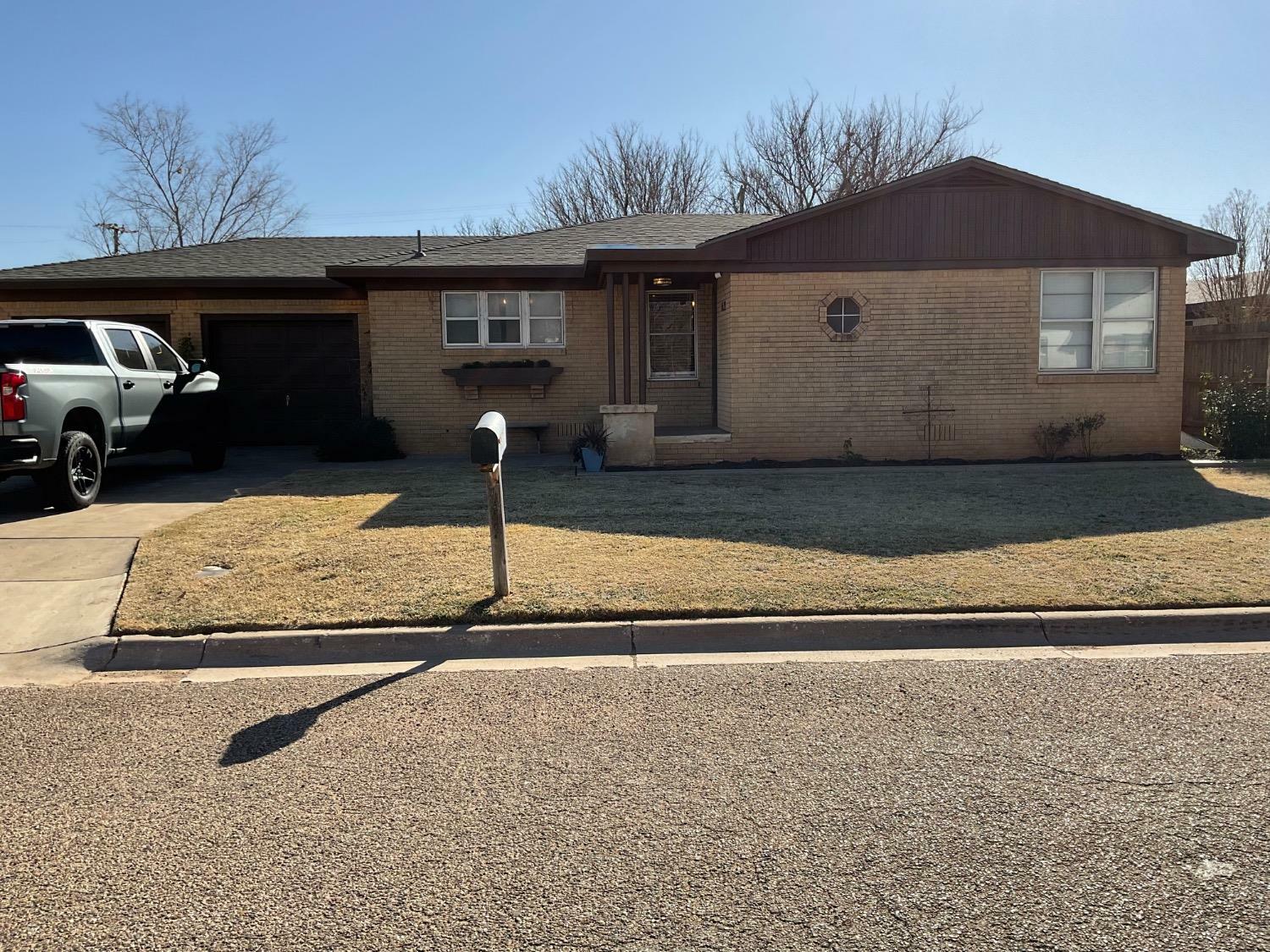 Property Photo:  1623 N 2nd Street  TX 79373 