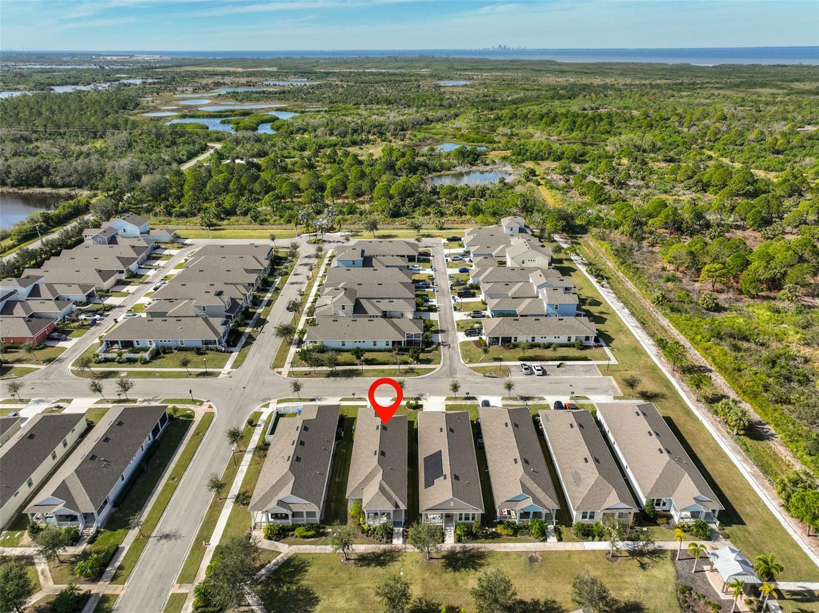 Property Photo: 727 Winterside Drive FL 33572