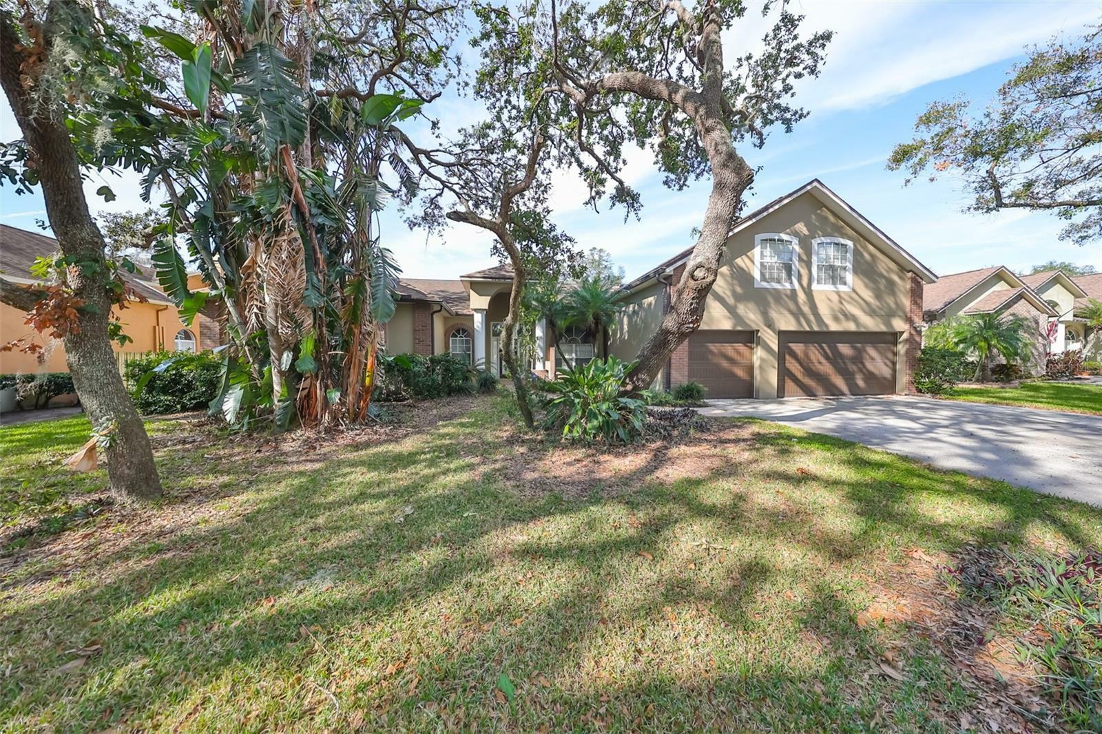 Property Photo:  2561 Regal River Road  FL 33596 