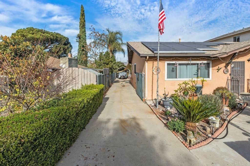 Property Photo:  12738 Castle Court Drive  CA 92040 