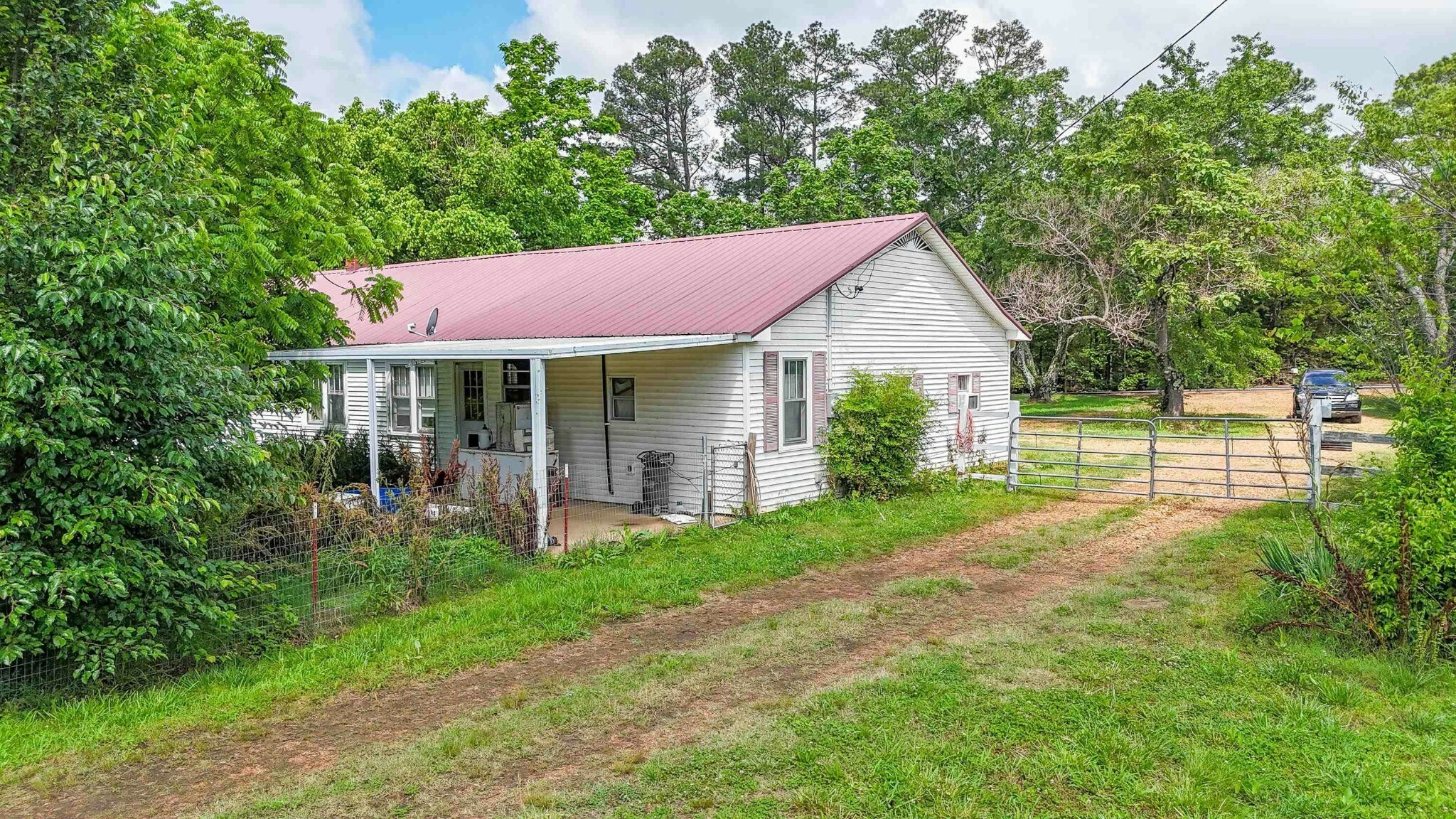 Property Photo:  6800 Glendale Rd  TN 38361 