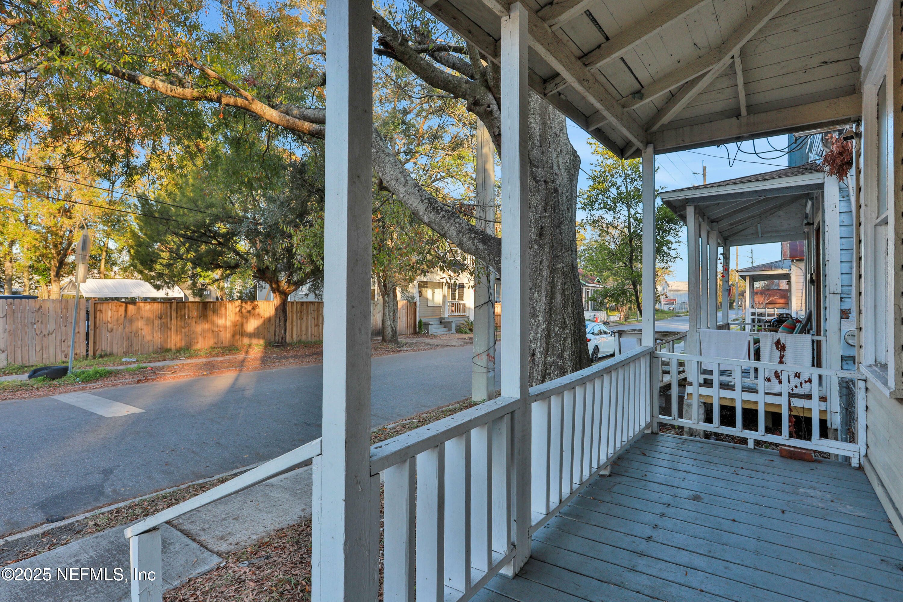 Property Photo:  1327 Cleveland Street  FL 32209 