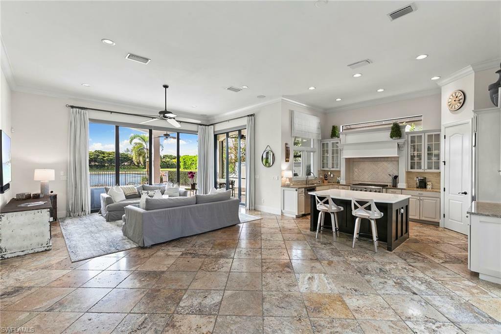 Property Photo: 16811 Cabreo Dr FL 34110