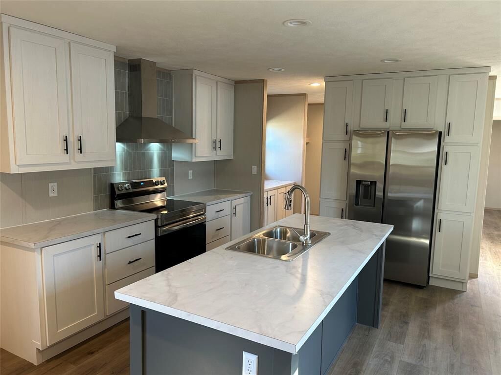 Property Photo:  109 Ute Trail  TX 75156 