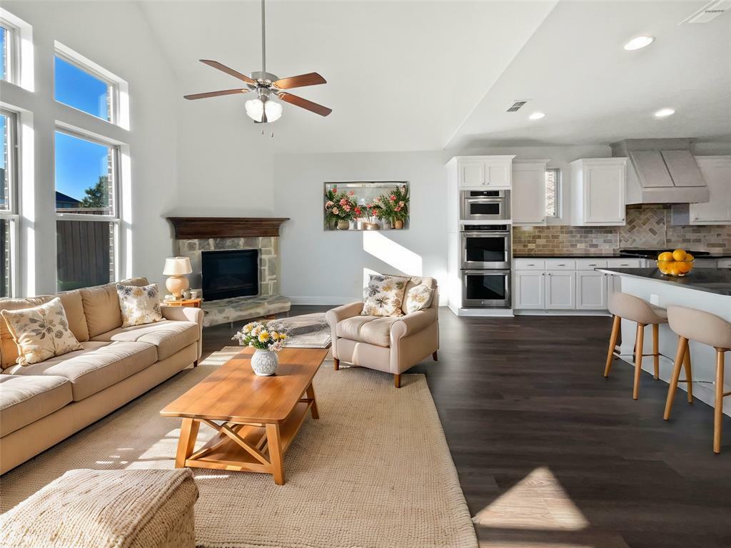 Property Photo: 640 Lockton Lane TX 75078