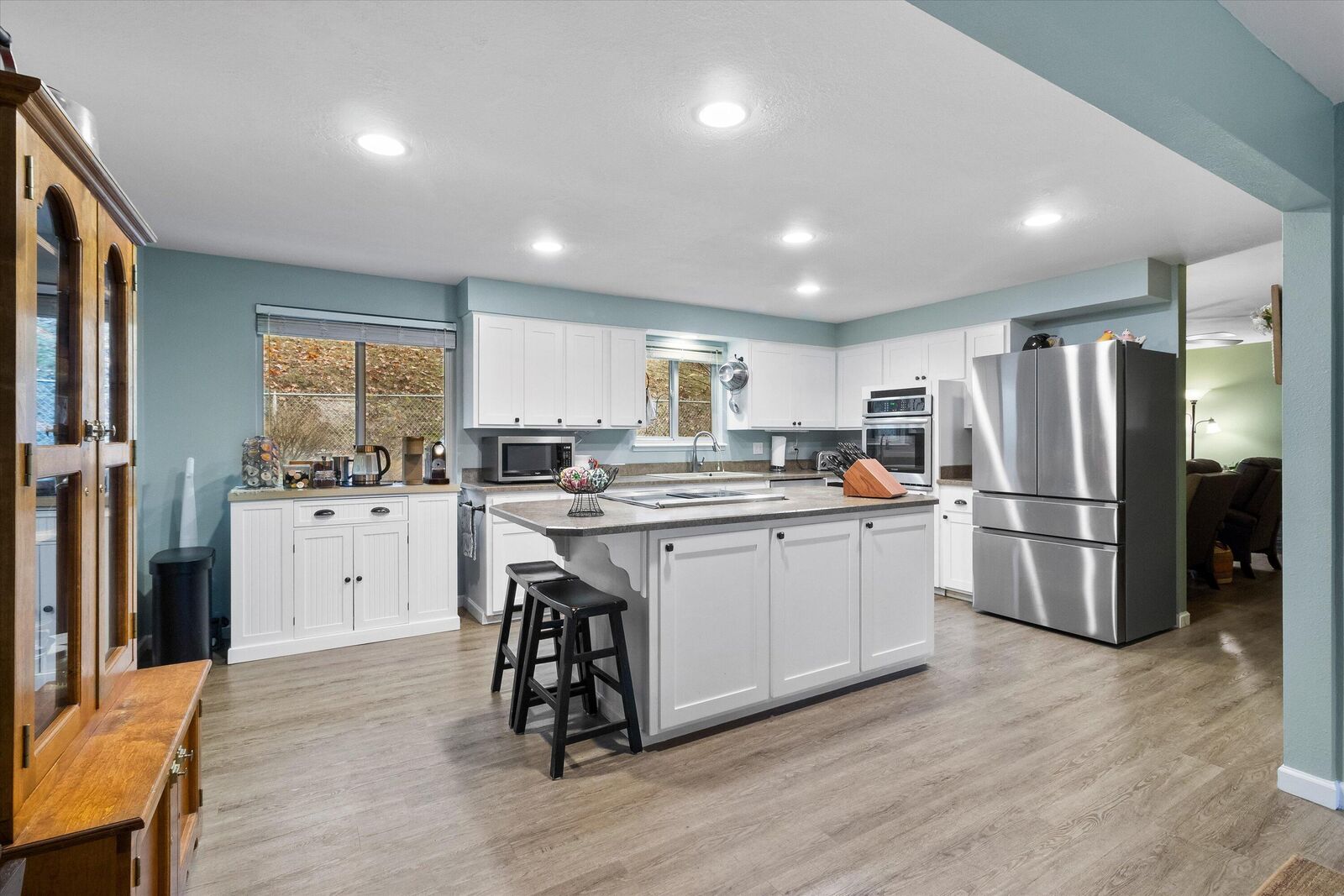 Property Photo:  243 El Camino Way  OR 97526 