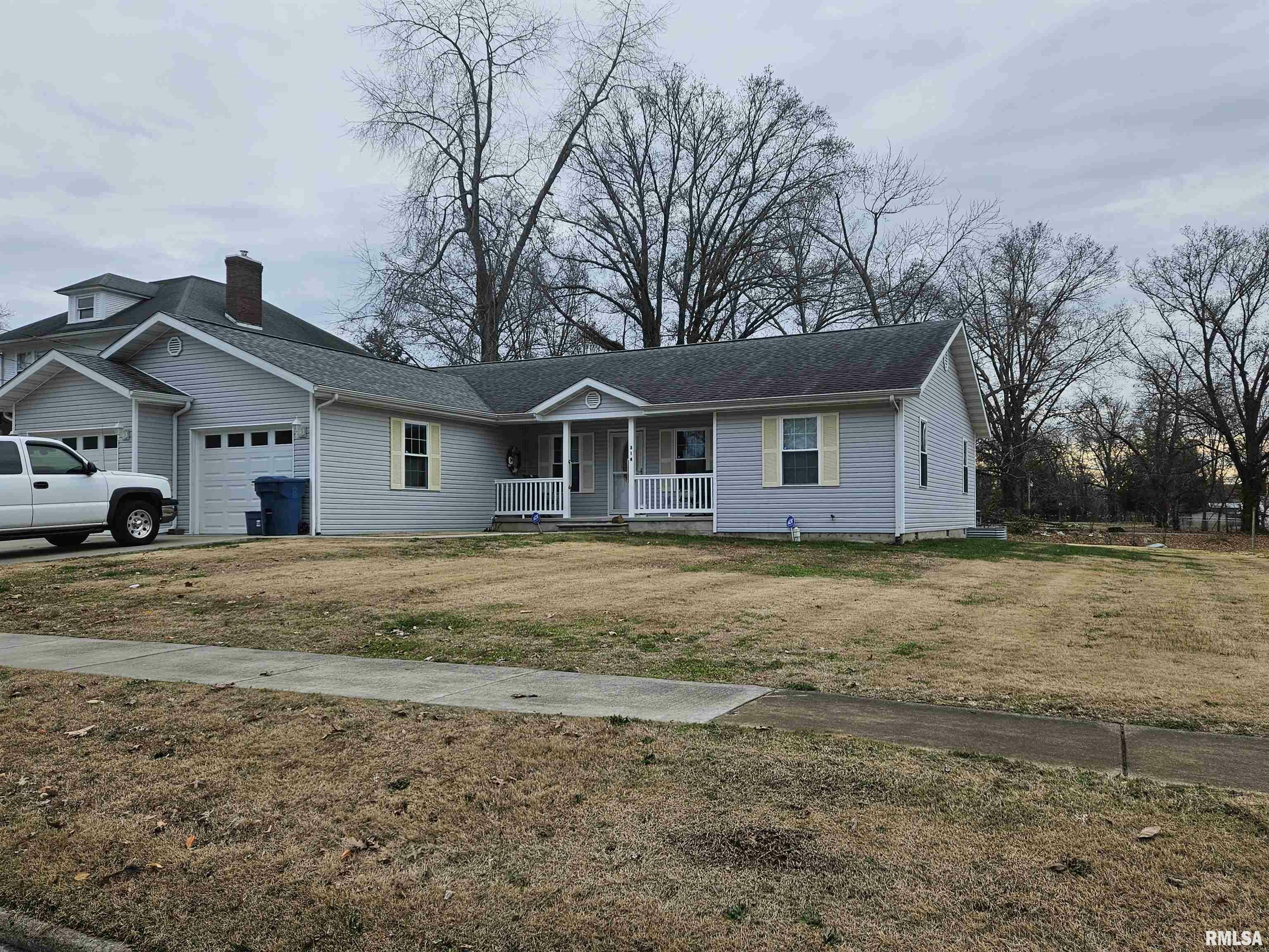 Property Photo:  314 W Webster Street  IL 62812 