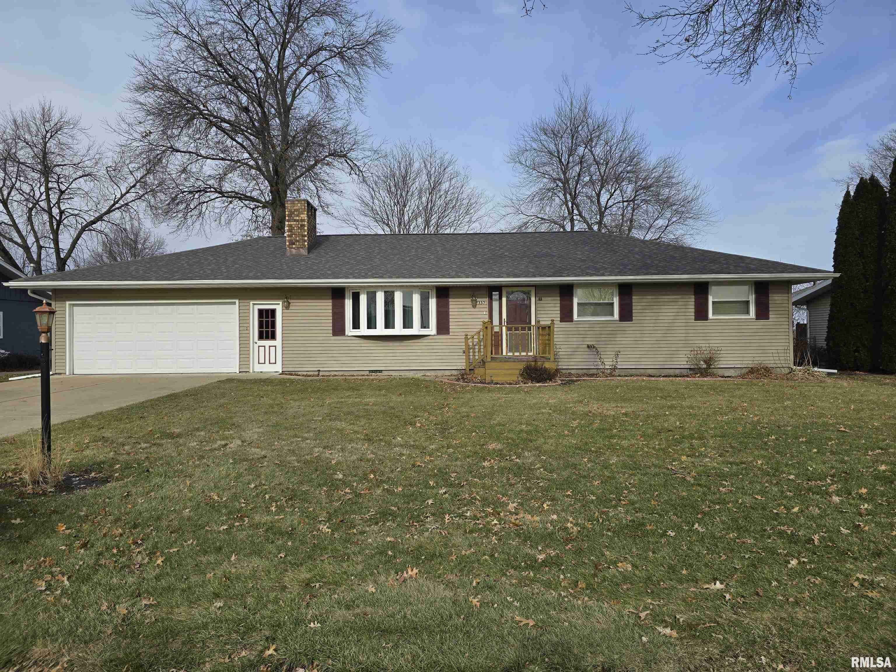 337 Harvester Road  Canton IL 61520 photo