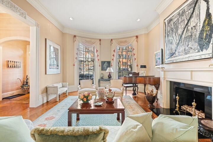 Property Photo:  22 Louisburg Square  MA 02108 