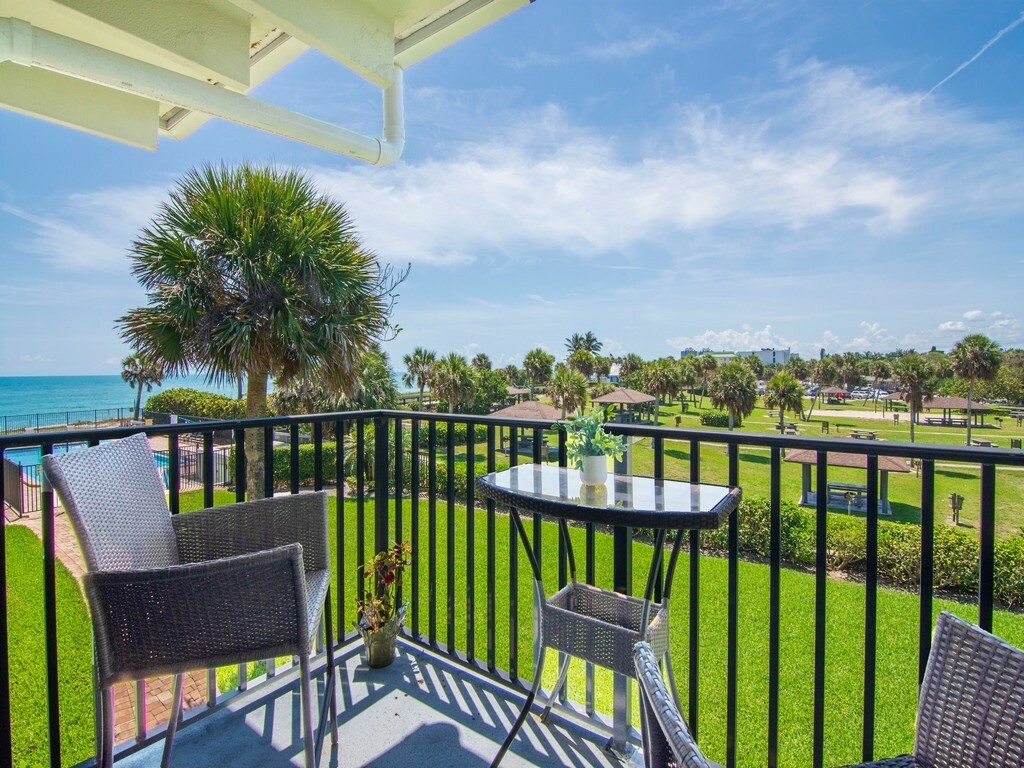 Property Photo: 4400 Highway A1a 11 FL 32963