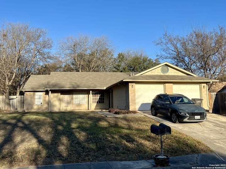12235 Ridge Crown  San Antonio TX 78247 photo