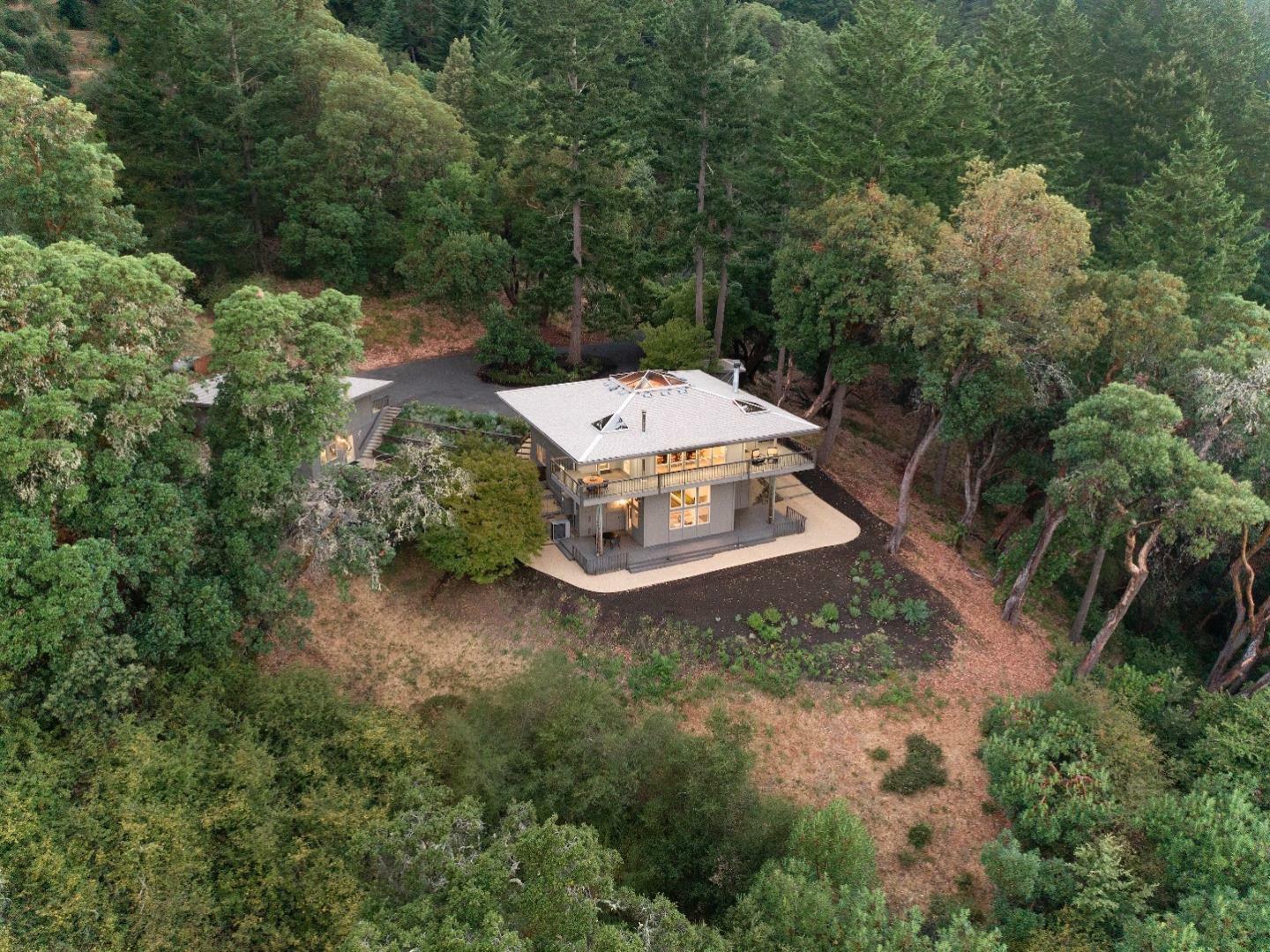 Property Photo: 33 Bear Glen Drive CA 94062