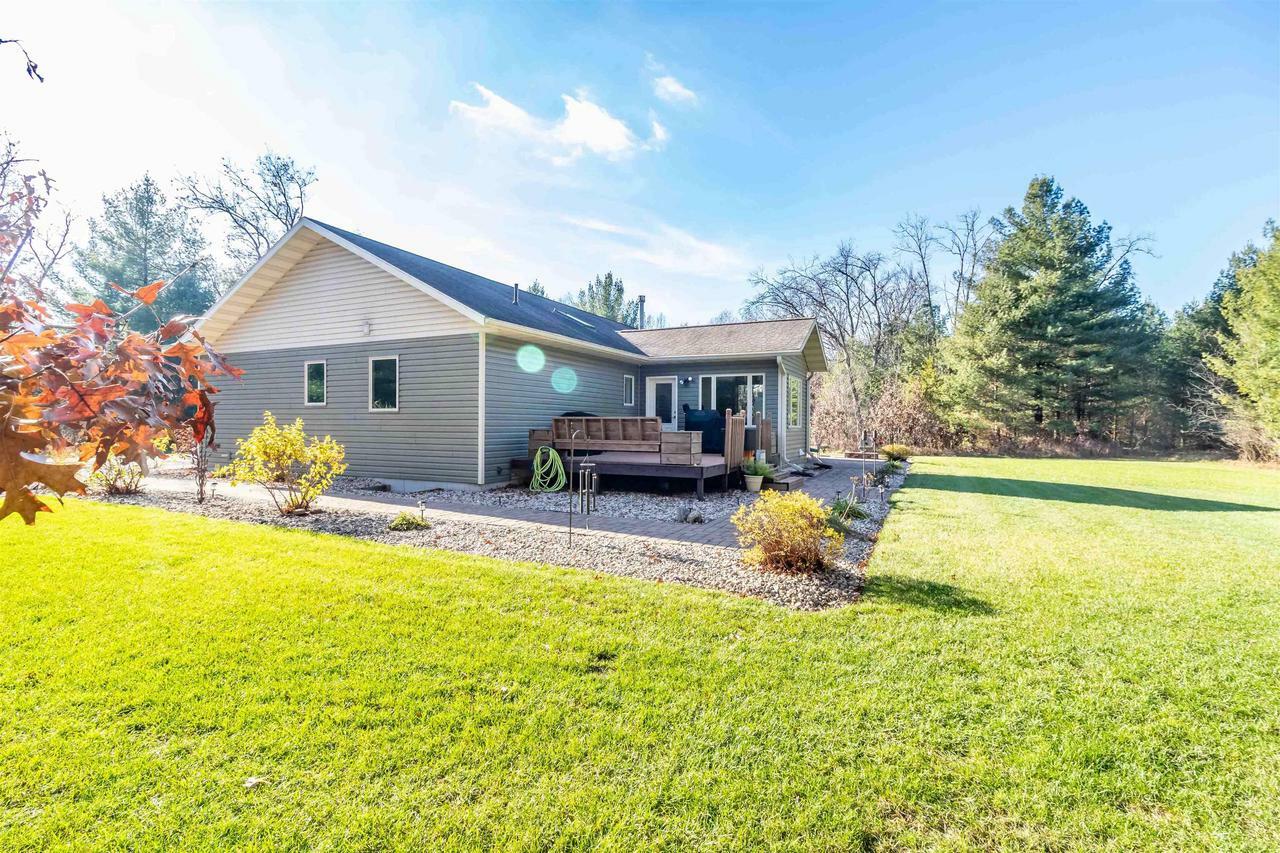 Property Photo:  1008 Elk Boulevard  WI 53910 