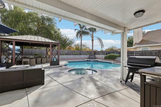 Property Photo: 40038 Oak Grove Ave CA 92562