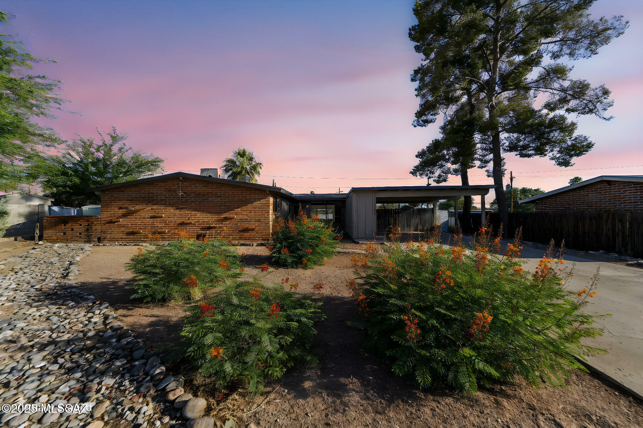Property Photo: 846 S Stuart Place AZ 85710
