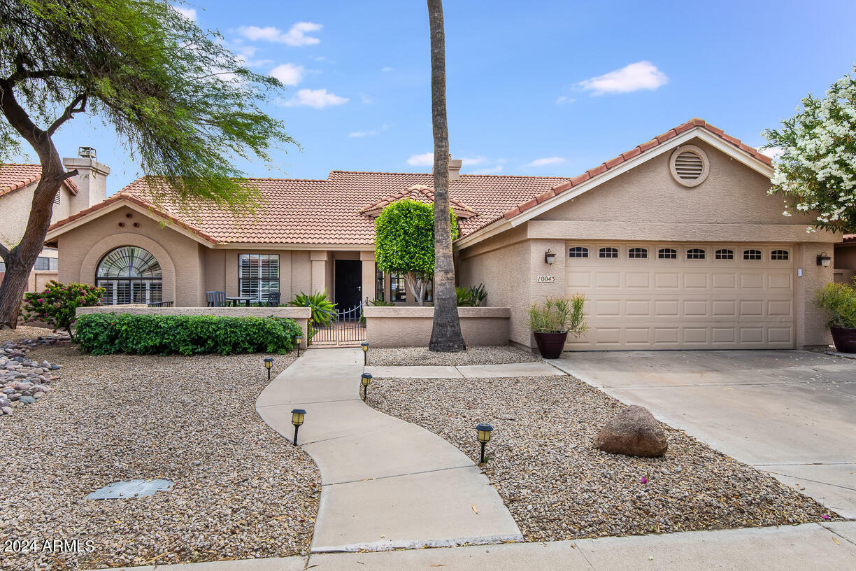 Property Photo: 10043 E Dreyfus Avenue AZ 85260