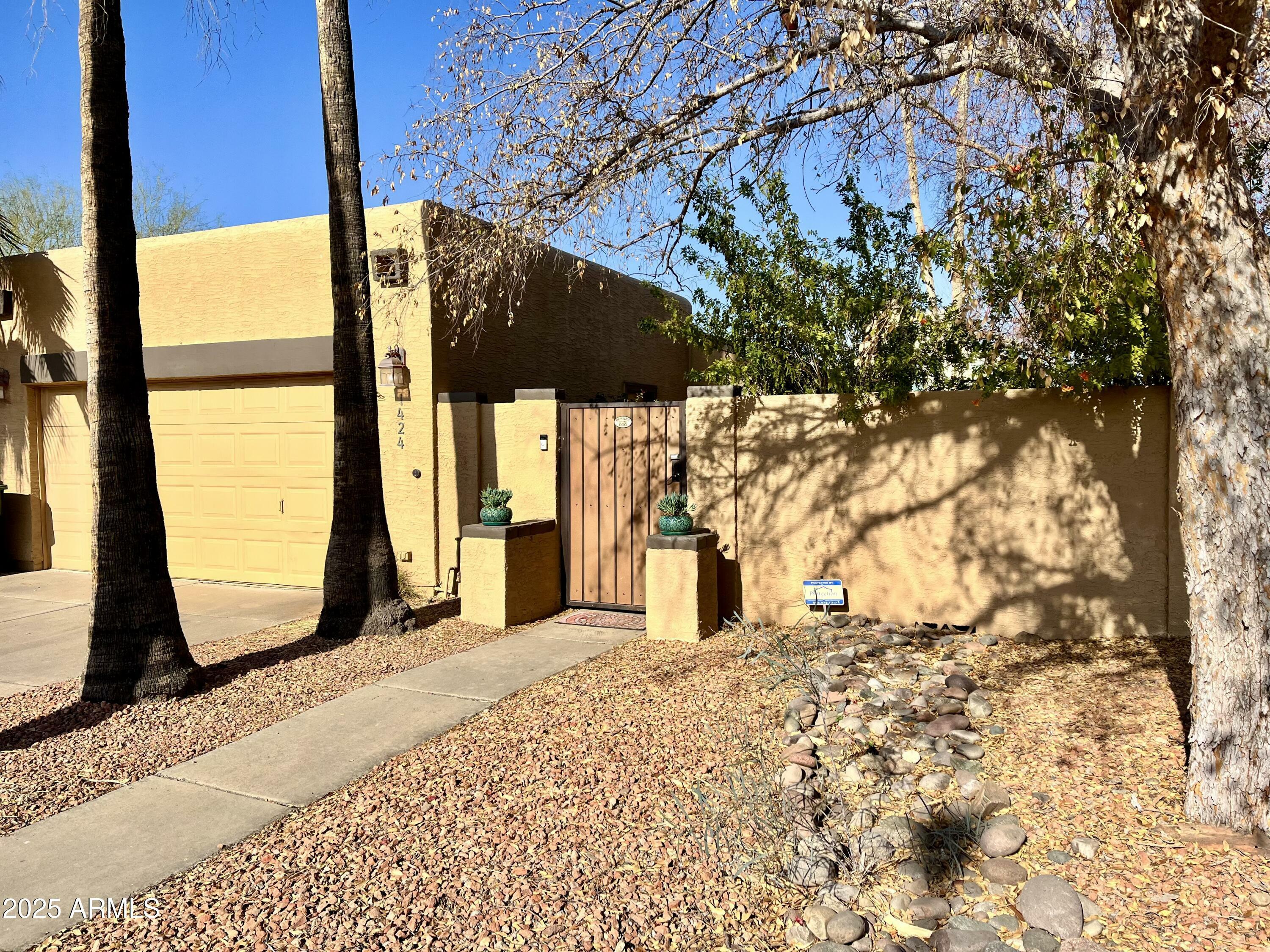 1424 E Kerry Lane  Phoenix AZ 85024 photo