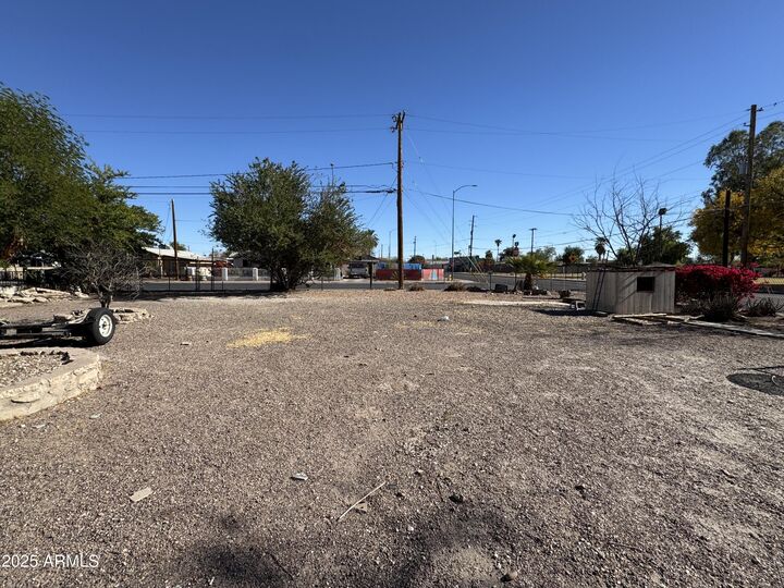 Property Photo: 140 W 8th Avenue AZ 85210