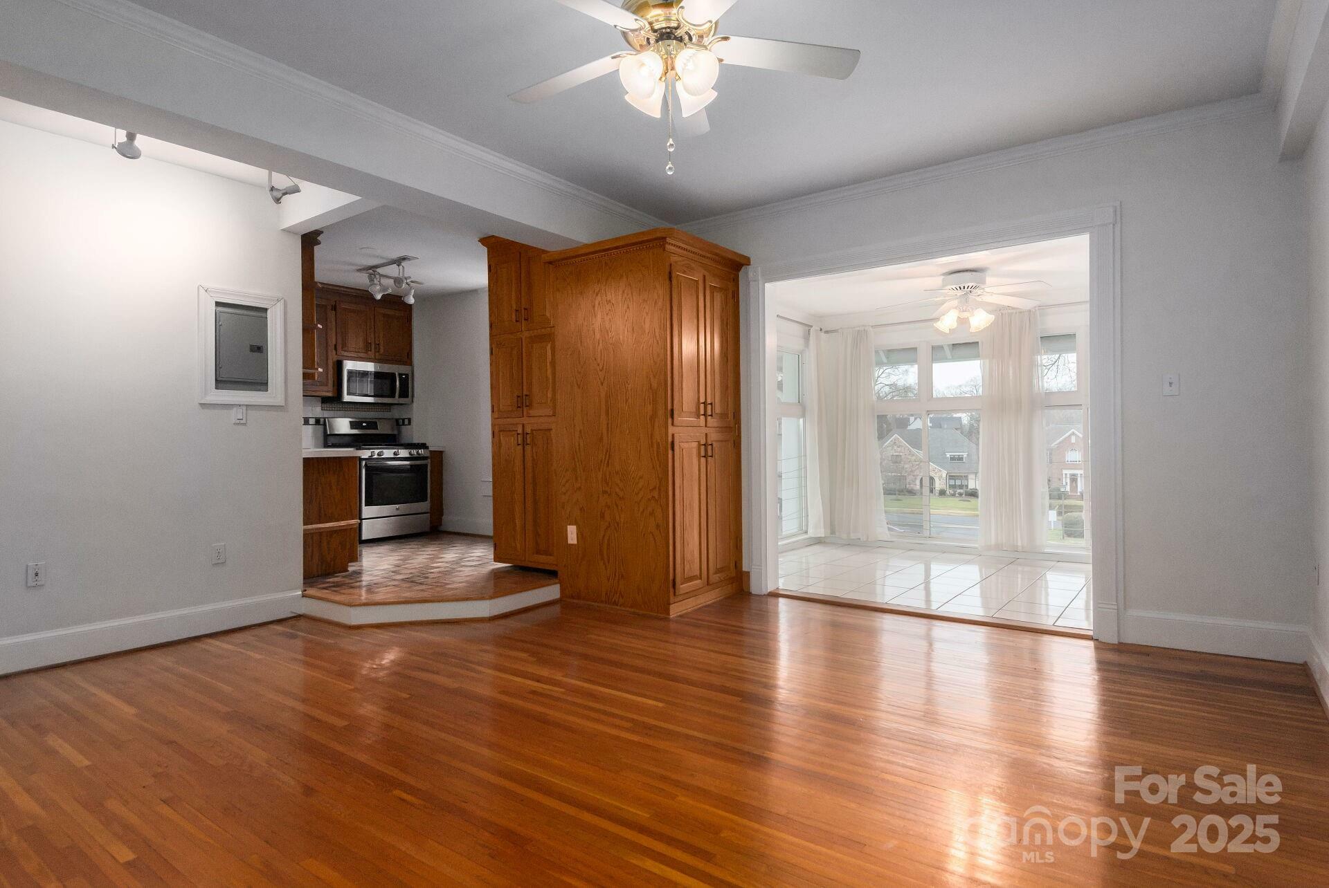 Property Photo:  2501 Roswell Avenue 307  NC 28209 