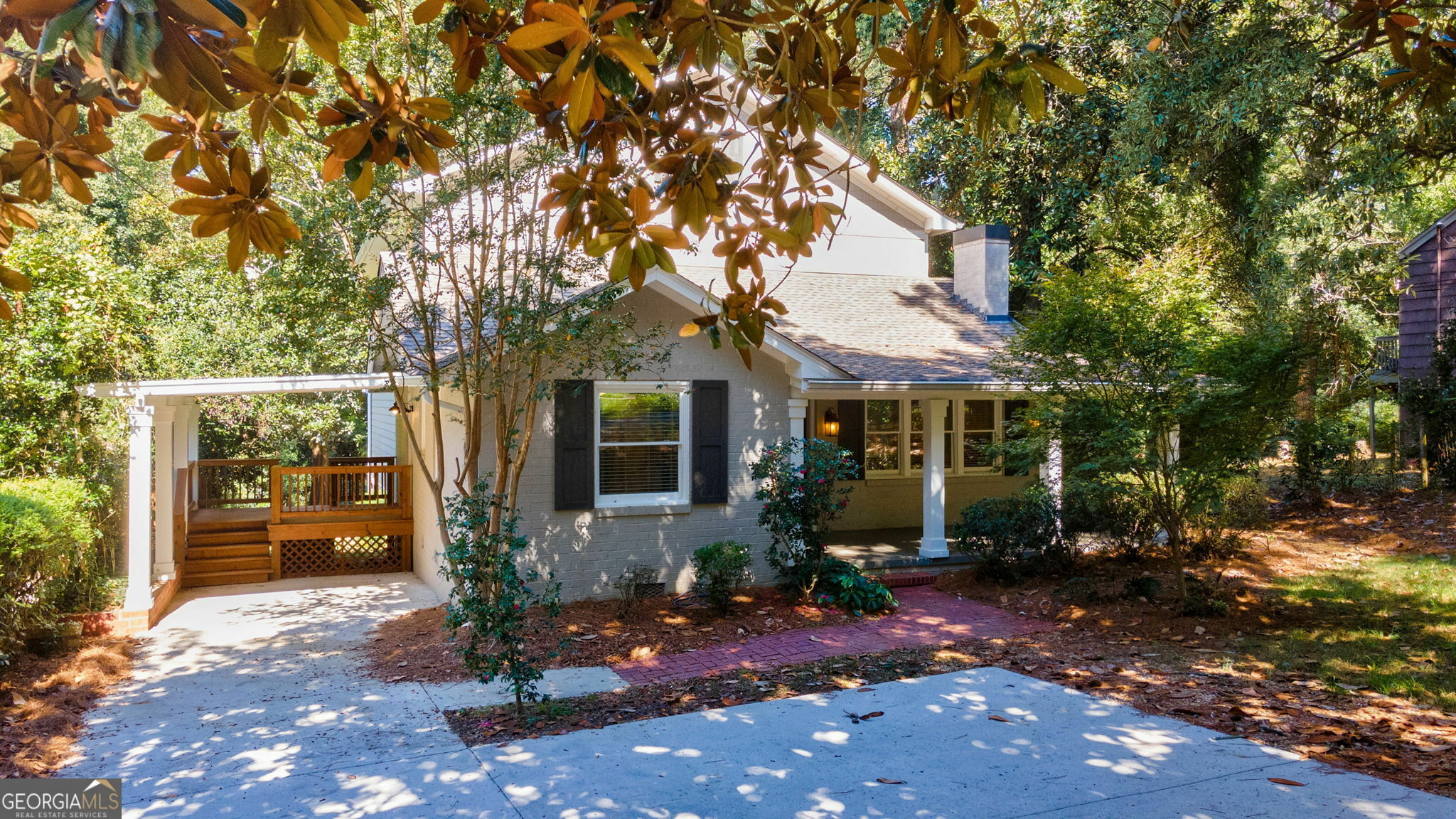 Property Photo:  584 Highland Avenue  GA 30606 