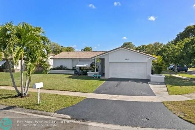 Property Photo:  2501 NW 98th Ln  FL 33065 