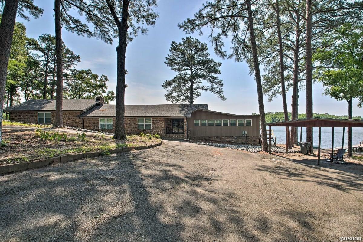 Property Photo:  115 Woodstock  AR 71913 