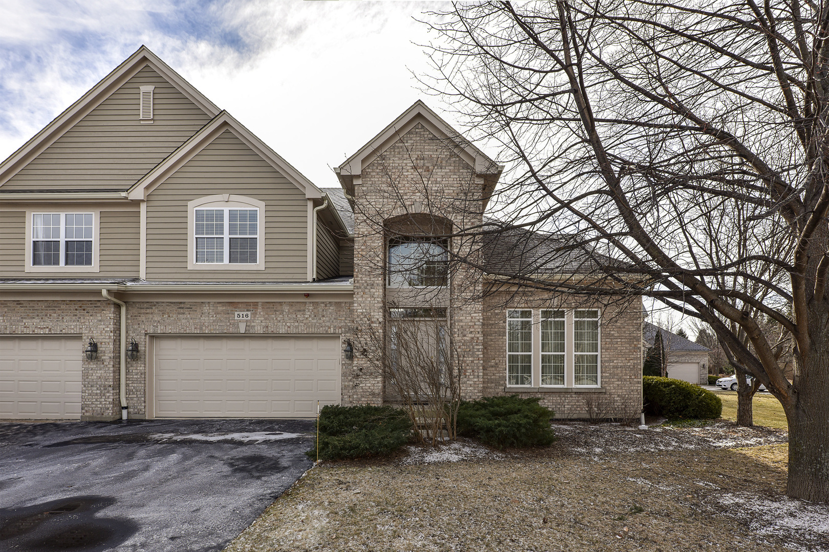 Property Photo:  516 Stone Canyon Circle  IL 60010 