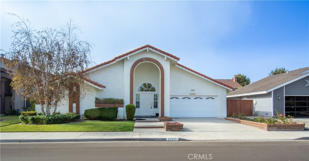 21131 Shaw Lane  Huntington Beach CA 92646 photo