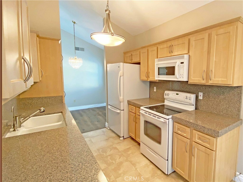 Property Photo:  11 Lakepines  CA 92620 