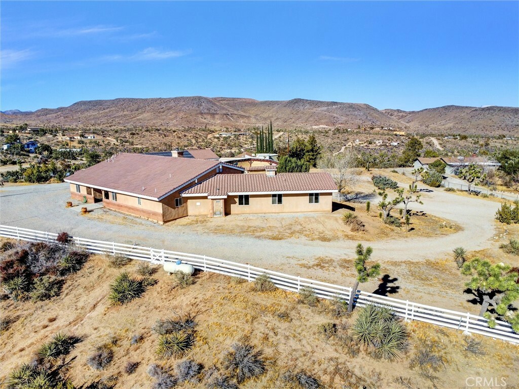 5040 Brisbane Avenue  Yucca Valley CA 92284 photo