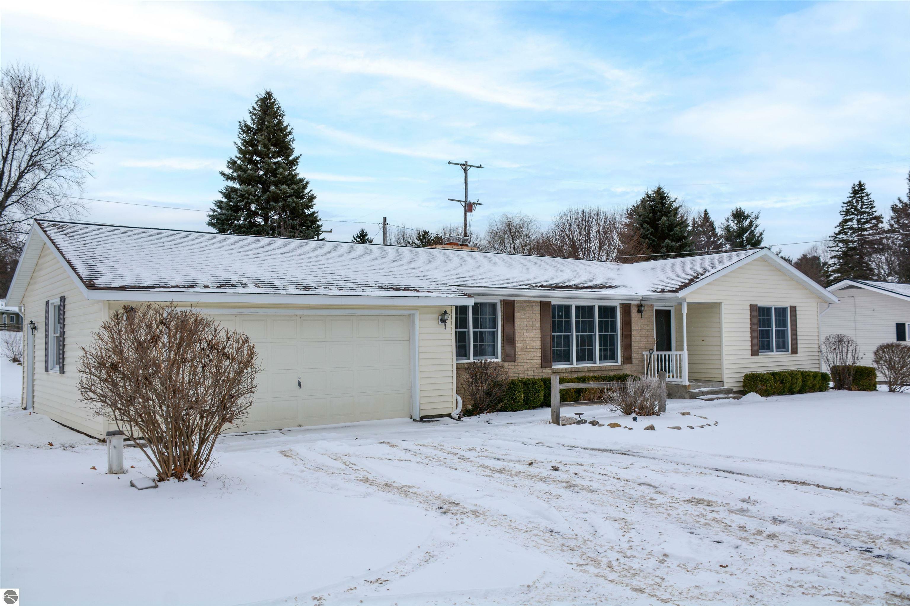 Property Photo:  6114 Center Road  MI 49686 