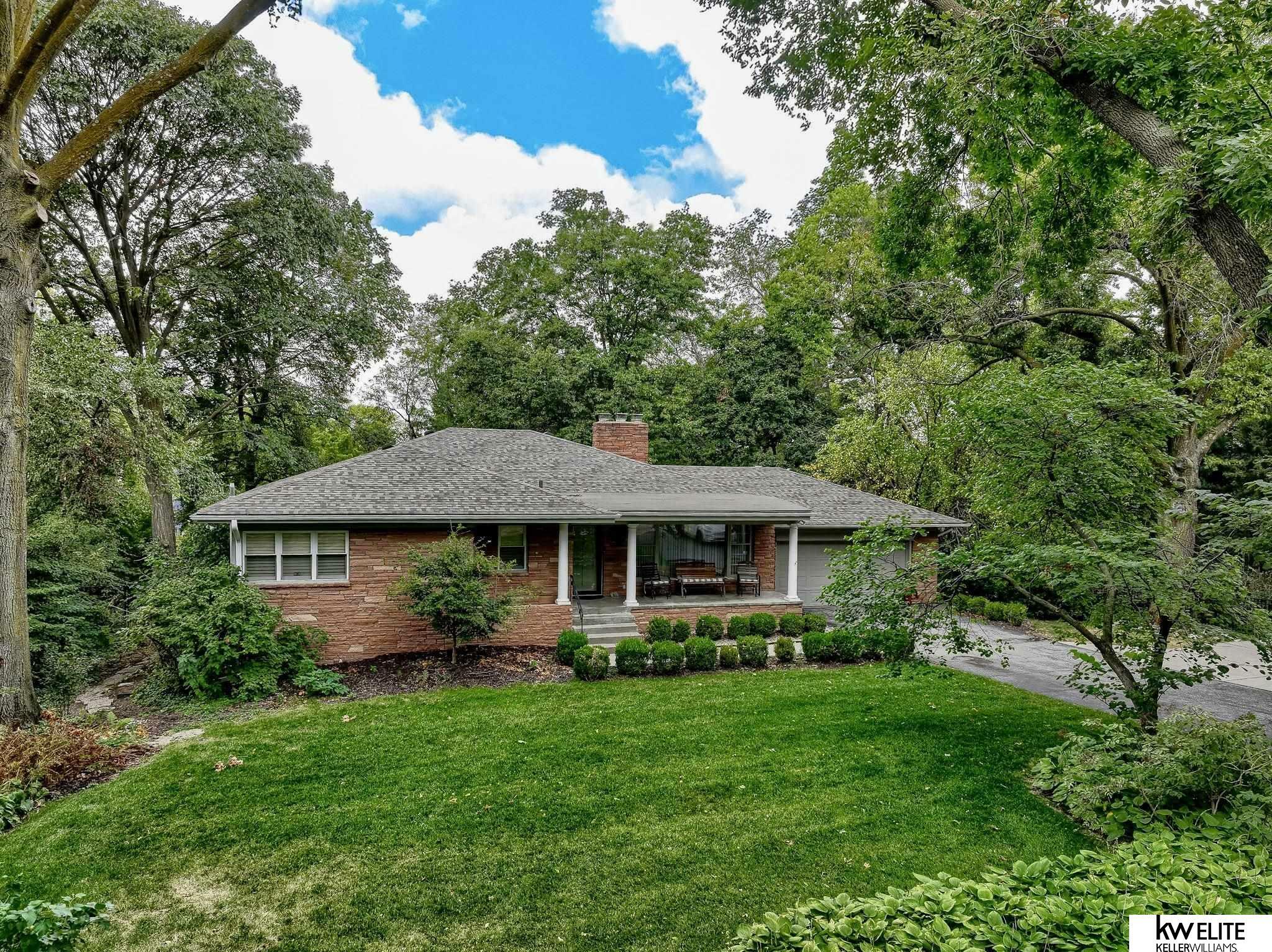 Property Photo: 1114 S 84 Street NE 68124