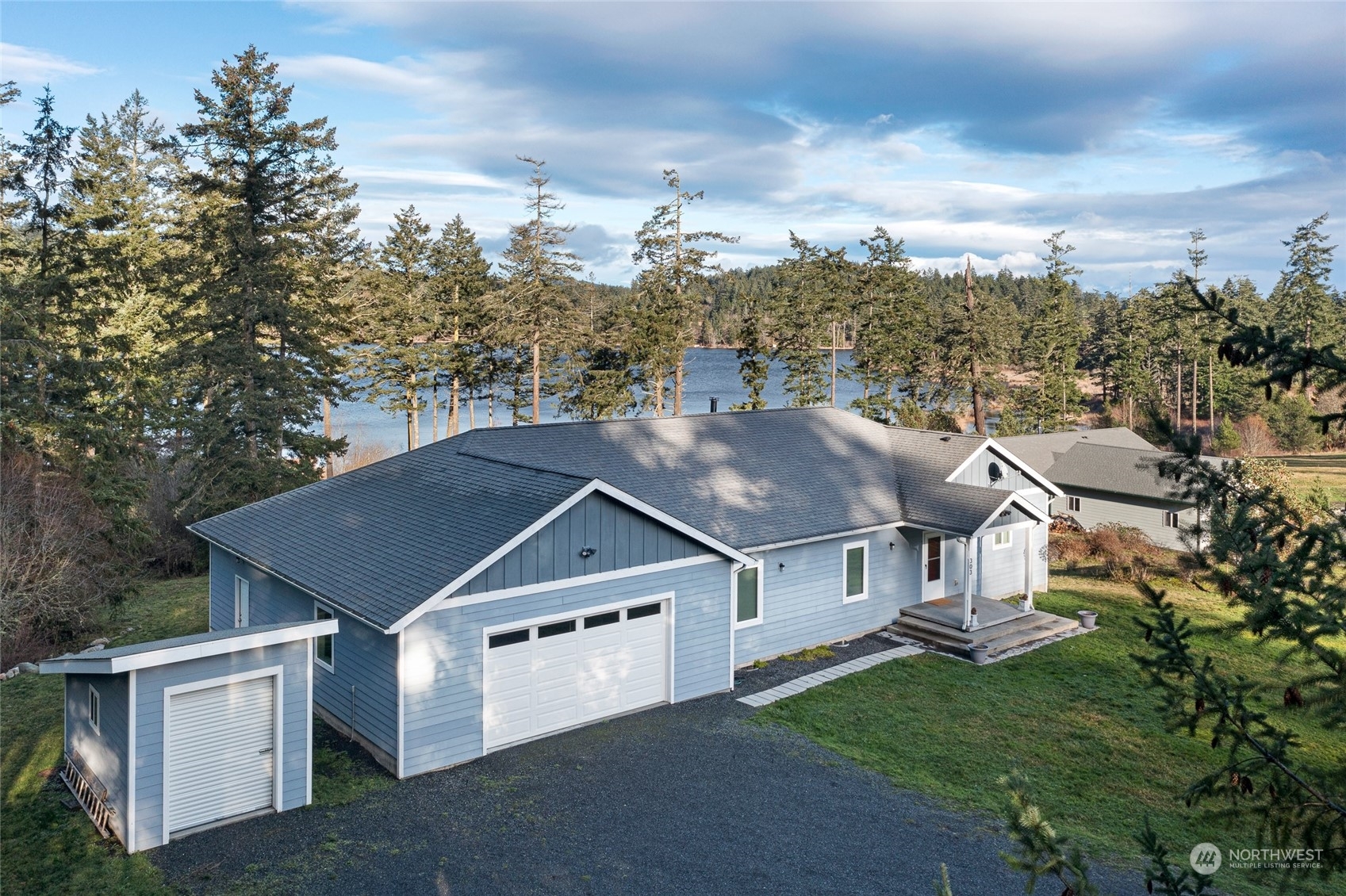 Property Photo: 303 Woodpecker Lane WA 98250